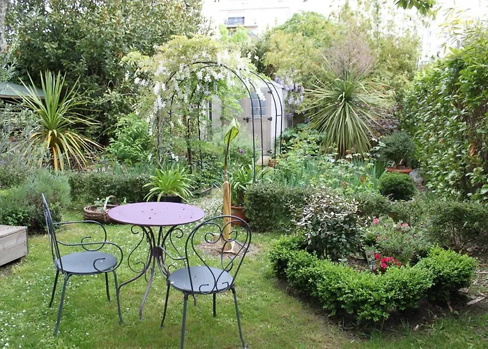 住宿加早餐酒店 La Tropicale- D'hote Au Calme 3*